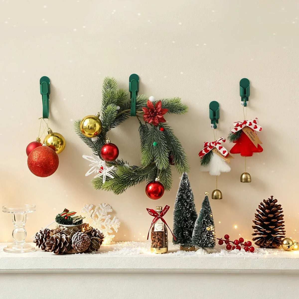 🎄Rugged, Durable, Versatile✨ Christmas Hangers